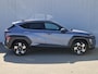 Hyundai Kona 1.6 GDi HEV Premium Sky Automaat / Zo goed als nieuw! / Sensation Pack / Trekgewicht  1.300 kg / Stuur- en Stoelverwarming / Stoelventilatie voor / / Elektrische achterklep / Apple Carplay Android Auto / BOSE Audisysteem /