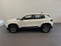 Jeep Avenger Longitude Automaat 54 kWh Navigatie Apple Carplay/Android Auto Climate Control Cruise Control Lichtmetalen Velgen Dab Keyless Parkeer Sensoren
