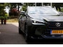 Lexus NX 350h*Lexus fabr.garantie t/m 05-2033*Perfect Lexus Onderh.*BTW*ACC/Stoelverw./Stuurverw./Camera/Proact. Rijass./Rijstrook/DAB/LED/Half Leder-alcant./18 inch LM*