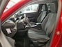 Peugeot e-2008 EV Allure Pack 50 kWh 11kW 3-Fase | Achteruitrijcamera | Climate Control | Parkeersensoren achter