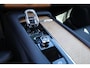 Volvo XC90 T8 Recharge AWD Inscription - LONG RANGE - IntelliSafe Assist & Surround - Adaptieve LED koplampen - Parkeercamera achter - Verwarmde voorstoelen & stuur - Parkeersensoren voor & achter - Elektr. bedienb. voorstoelen met geheugen - Extra getint glas - Elektr. inklapbare trekhaak - 20' LMV