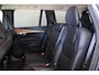 Volvo XC90 T8 Recharge AWD Inscription - LONG RANGE - IntelliSafe Assist & Surround - Adaptieve LED koplampen - Parkeercamera achter - Verwarmde voorstoelen & stuur - Parkeersensoren voor & achter - Elektr. bedienb. voorstoelen met geheugen - Extra getint glas - Elektr. inklapbare trekhaak - 20' LMV