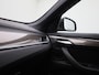BMW X1 sDrive18i High Executive | AUTOMAAT | PANORAMADAK | LEDER | HEAD UP DISPLAY | ACHTERUITRIJCAMERA | ADAPTIVE CRUISE CONTROL | SPORTSTOELEN | ELEKTRISCHE BESTUURDERSTOEL MET GEHEUGEN | LED KOPLAMPEN | ELEKTRISCHE ACHTERKLEP | STOELVERWARMING | TREKHAAK |