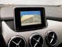 Mercedes-Benz B-klasse 180 Ambition Sport (NAVIGATIE, GETINT GLAS, LM VELGEN, LEDER, SPORTSTOELEN, XENON, PARKEERSENSOREN, CRUISE, NIEUWE APK, NIEUWSTAAT)