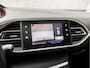 Peugeot 308 SW 1.2 PureTech Sport (PANORAMADAK, APPLE CARPLAY, GROOT NAVI, 360 CAMERA, LEDER, SPORTSTOELEN, ADAPTIVE CRUISE, GETINT GLAS, TREKHAAK, LANE ASSIST, NIEUWSTAAT)