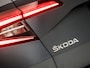 Skoda Karoq 1.5 TSI ACT Ambition Business 150Pk Automaat (APPLE CARPLAY, GROOT NAVI, CAMERA, TREKHAAK, SPORTSTOELEN, GETINT GLAS, PARKEERSENSOREN, CRUISE, NIEUWSTAAT)