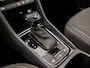 Skoda Karoq 1.5 TSI ACT Ambition Business 150Pk Automaat (APPLE CARPLAY, GROOT NAVI, CAMERA, TREKHAAK, SPORTSTOELEN, GETINT GLAS, PARKEERSENSOREN, CRUISE, NIEUWSTAAT)