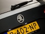Skoda Karoq 1.5 TSI ACT Ambition Business 150Pk Automaat (APPLE CARPLAY, GROOT NAVI, CAMERA, TREKHAAK, SPORTSTOELEN, GETINT GLAS, PARKEERSENSOREN, CRUISE, NIEUWSTAAT)