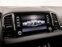 Skoda Karoq 1.5 TSI ACT Ambition Business 150Pk Automaat (APPLE CARPLAY, GROOT NAVI, CAMERA, TREKHAAK, SPORTSTOELEN, GETINT GLAS, PARKEERSENSOREN, CRUISE, NIEUWSTAAT)