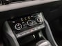 Skoda Karoq 1.5 TSI ACT Ambition Business 150Pk Automaat (APPLE CARPLAY, GROOT NAVI, CAMERA, TREKHAAK, SPORTSTOELEN, GETINT GLAS, PARKEERSENSOREN, CRUISE, NIEUWSTAAT)
