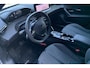 Peugeot e-2008 EV Allure 54 kWh | Navigatie | Achteruitrijcamera | Climate Control | Parkeersensoren voor+achter | All Season Banden |