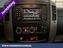 Mercedes-Benz Sprinter 316 CDI 164pk L2H2 inrichting Euro6 Airco | Stoelverwarming | Cruiscontrol | Trekhaak Chauffeursstoel, Parkeersensoren, Bijrijdersbank