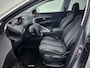 Peugeot 3008 SUV Blue Lease Premium 130 pk Automaat | Navigatie | Achteruitrijcamera | Parkeersensoren Voor en Achter | LED Dagrijverlichting | Elektrische Achterklep met Sensor | Keyless Entry/Start | Climate Control | 19" Lichtmetalen Velgen | Apple Carplay/Android Auto |