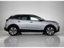 Peugeot 3008 SUV Blue Lease Premium 130 pk Automaat | Navigatie | Achteruitrijcamera | Parkeersensoren Voor en Achter | LED Dagrijverlichting | Elektrische Achterklep met Sensor | Keyless Entry/Start | Climate Control | 19" Lichtmetalen Velgen | Apple Carplay/Android Auto |