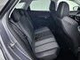 Peugeot 3008 SUV Blue Lease Premium 130 pk Automaat | Navigatie | Achteruitrijcamera | Parkeersensoren Voor en Achter | LED Dagrijverlichting | Elektrische Achterklep met Sensor | Keyless Entry/Start | Climate Control | 19" Lichtmetalen Velgen | Apple Carplay/Android Auto |