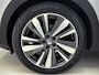 Peugeot 3008 SUV Blue Lease Premium 130 pk Automaat | Navigatie | Achteruitrijcamera | Parkeersensoren Voor en Achter | LED Dagrijverlichting | Elektrische Achterklep met Sensor | Keyless Entry/Start | Climate Control | 19" Lichtmetalen Velgen | Apple Carplay/Android Auto |