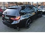BMW 3-Serie Touring 320e High Executive Navi/Camera/Head-up/Sfeerverlichting/Led/Panoramadak/Leder/20Inch