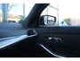 BMW 3-Serie Touring 320e High Executive Navi/Camera/Head-up/Sfeerverlichting/Led/Panoramadak/Leder/20Inch