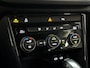 Volkswagen T-Roc 1.5 TSI 150pk Sport Business R | 18 inch lichtmetaal | LED 'Plus' | Navigatie | Adaptive Cruise Control