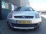 Ford Fiesta 1.4-16V Crossroad Airco, Elek ramen, Lm velgen, 15'', Dak-rails- Cv op steutel, Trekhaak, Nieuwe apk!! Nieuwe apk, Zo mee zonder garantie.