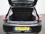 Renault Clio 1.0 TCe Intens 90PK | Navigatie | Parkeersensoren | Half-Leder | Climate Control | Apple CarPlay & Android Auto