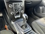 Volvo V40 2.0 T4 R-Design | Park Assist | Stoelverwarming | Trekhaak | 6-Speed