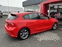 Ford Focus 1.0 EcoBoost 125pk ST-Line Business I Glazen Schuif/kanteldak I Stoelverwarming I Stuurverwarming I Adaptieve Cruise Control I Parkeersensoren I