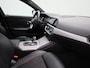 BMW 3-Serie 330e | Automaat | Navigatie | Half-Leer | Adaptive Cruise Control | Heads Up Display | Climate Control | Parkeersensoren | Apple Carplay / Android Auto | Lichtmetalen Velgen |