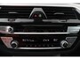 BMW 5-Serie 520e Business Edition Plus | Panoramadak | Leder | Stoelverwarming | Camera | PDC V+A