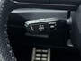 Audi Q3 35 TFSI S edition 150 PK | S-line | Automaat | Navigatie | Trekhaak | Adaptive Cruise Control | Climate Control | Stoelverwarming | Virtual Cockpit | LED | Lichtmetalen velgen | Privacy glass |