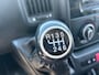 Peugeot Boxer 330 2.0 BlueHDI L1H1 Premium Pack AIRCO I NAVI I CAMERA I 3-ZITS I EURO-6 I TREKHAAK I EXTRA SLOTEN LAADRUIMTE