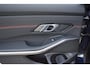 BMW 3-Serie 320i 184PK AUT8 High Executive Edition ORG.NED / NAP / LEER / SCHUIFDAK / STOELVERWARMING / SFEERVERLICHTING