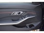 BMW 3-Serie 320i 184PK AUT8 High Executive Edition ORG.NED / NAP / LEER / SCHUIFDAK / STOELVERWARMING / SFEERVERLICHTING