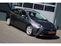 Toyota Prius 1.8 Executive ACC/Schuifdak/Head-Up/Dodehoek/JBL/Keyless/Camera/Navi/Bluetooth/Stoelverwarming/PDC/Leder/LED/17"LM