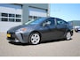 Toyota Prius 1.8 Executive ACC/Schuifdak/Head-Up/Dodehoek/JBL/Keyless/Camera/Navi/Bluetooth/Stoelverwarming/PDC/Leder/LED/17"LM