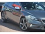 Volvo V40 1.6 D2 R-Design | Navigatie | Sportstoelen | PDC | Stand-kachel | Cruise | NL auto!! |