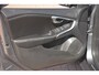 Volvo V40 1.6 D2 R-Design | Navigatie | Sportstoelen | PDC | Stand-kachel | Cruise | NL auto!! |