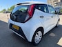 Toyota Aygo 1.0 VVT-i x-fun van 2de Eigenaar in 5 drs en bluetooth telefoon en airco en cruise controle