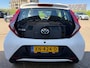 Toyota Aygo 1.0 VVT-i x-fun van 2de Eigenaar in 5 drs en bluetooth telefoon en airco en cruise controle
