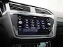 Volkswagen Tiguan 1.5 TSI R-Line Business | Achteruitrijcamera | Trekhaak | Adaptive cruise control | Stoelverwarming | Navigatie | 19 inch licht metalen velgen | Panorama schuif-/kanteldak |