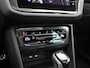 Volkswagen Tiguan 1.5 TSI R-Line Business | Achteruitrijcamera | Trekhaak | Adaptive cruise control | Stoelverwarming | Navigatie | 19 inch licht metalen velgen | Panorama schuif-/kanteldak |