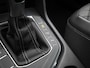 Volkswagen Tiguan 1.5 TSI R-Line Business | Achteruitrijcamera | Trekhaak | Adaptive cruise control | Stoelverwarming | Navigatie | 19 inch licht metalen velgen | Panorama schuif-/kanteldak |