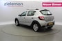 Dacia Sandero Stepway 0.9 TCe Laureate - Navi, Trekhaak, Cruise