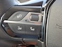 Peugeot 208 1.2 PureTech 100pk Allure Navigatie | 3D-cockpit | Afneembare trekhaak | Cruise & Climate control | Parkeersensoren | 4seasonsbanden | Bluetooth | LMV