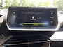 Peugeot 208 1.2 PureTech 100pk Allure Navigatie | 3D-cockpit | Afneembare trekhaak | Cruise & Climate control | Parkeersensoren | 4seasonsbanden | Bluetooth | LMV