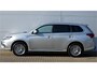 Mitsubishi Outlander PHEV 2.4 INSTYLE 4WD | PLUG IN HYBRID | V2G | FULL OPTIONS | SCHUIDAK | ADAPTIEF CRUISE | FABRIEKGARANTIE TOT 11-11-2029* | ALL IN RIJKLAARPRIJS