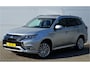 Mitsubishi Outlander PHEV 2.4 INSTYLE 4WD | PLUG IN HYBRID | V2G | FULL OPTIONS | SCHUIDAK | ADAPTIEF CRUISE | FABRIEKGARANTIE TOT 11-11-2029* | ALL IN RIJKLAARPRIJS