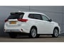 Mitsubishi Outlander PHEV 2.4 INSTYLE 4WD | PLUG IN HYBRID | V2G | FULL OPTIONS | SCHUIFDAK | ADAPTIEF CRUISE | TREKHAAK 1500KG | ALL SEASON BANDEN | ALL IN RIJKLAARPRIJS