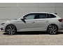 Skoda Scala 1.0 TSI Sport Business / Nederlandse Auto / Eerste Eigenaar / Apple Car Play / Cruise Control / Climate Control / Afneembare trekhaak / Panoramadak / Parkeercamera achter / Parkeersensoren voor en achter / 18 inch Licht metalen velgen