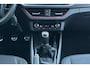 Skoda Scala 1.0 TSI Sport Business / Nederlandse Auto / Eerste Eigenaar / Apple Car Play / Cruise Control / Climate Control / Afneembare trekhaak / Panoramadak / Parkeercamera achter / Parkeersensoren voor en achter / 18 inch Licht metalen velgen